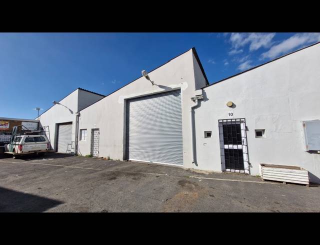 78M² WAREHOUSE TO LET IN ATLANTIS INDUSTRIAL